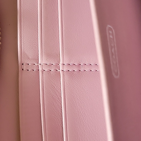 COACH RED PATENT LEATHER Zip Around Wallet- Rare - Picture 13 of 13